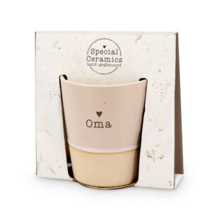Handgemaakte keramische koffiebeker met opschrift Oma in cadeauverpakking van Special Ceramics
